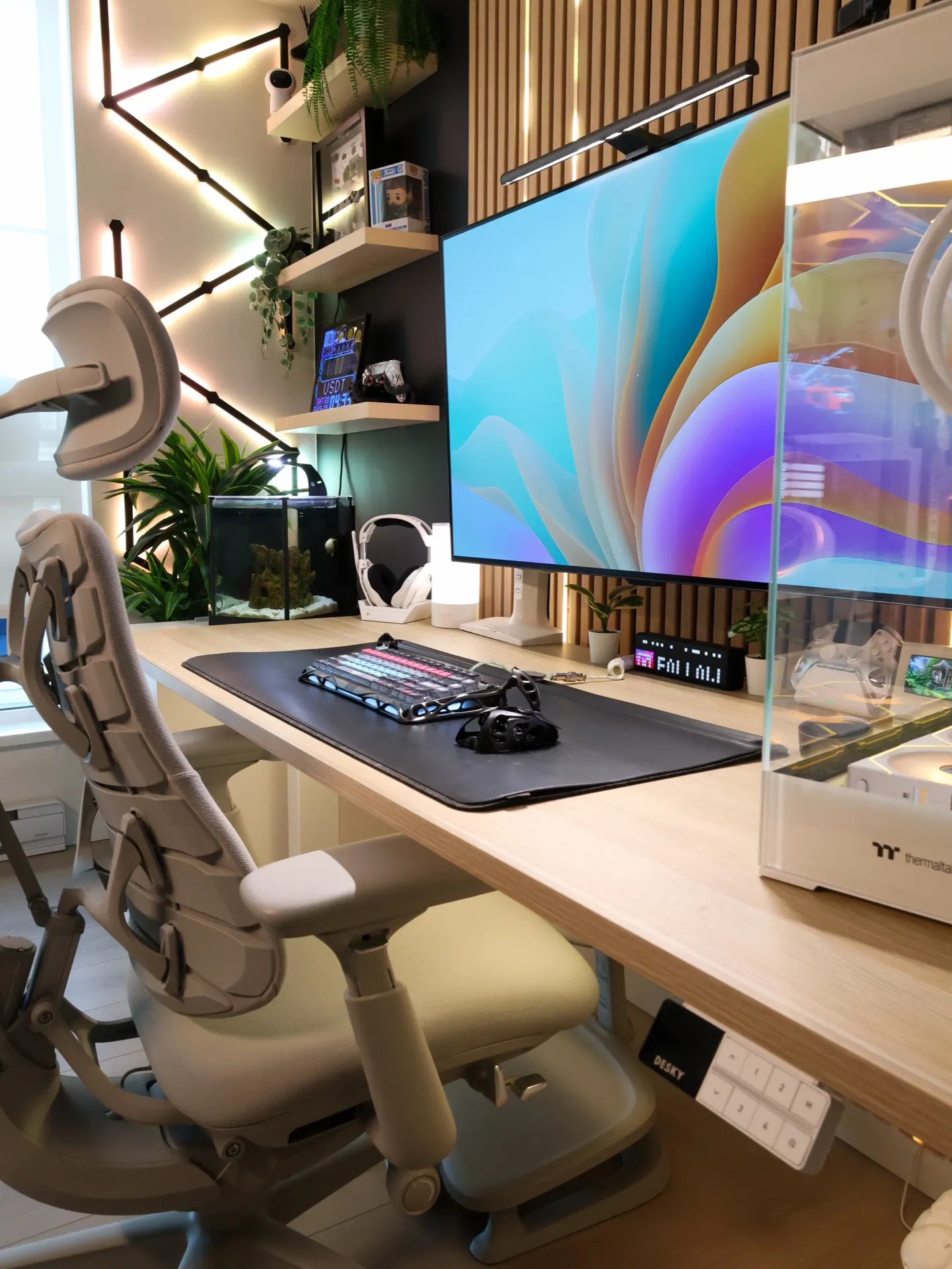 BamTechZone's workspace — study-everyday setup, photo 1 of 5