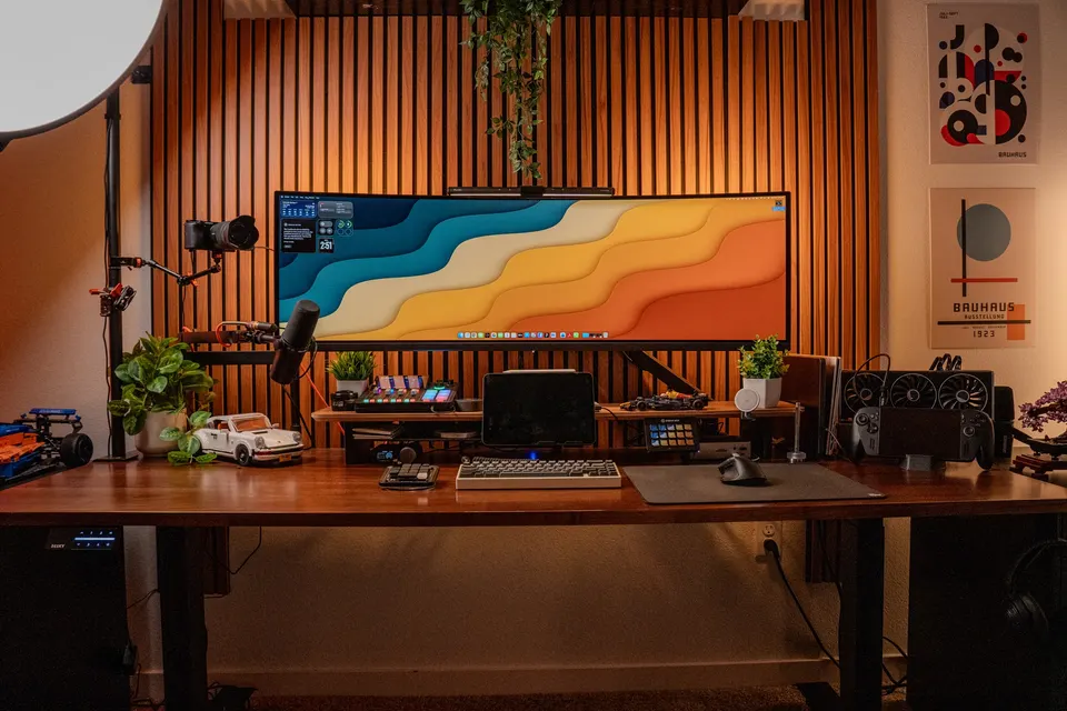 Josh Eslami's workspace